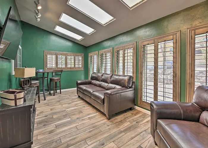 4 Mi To Woodland Lake: 2-story W/ Grill Holiday home *