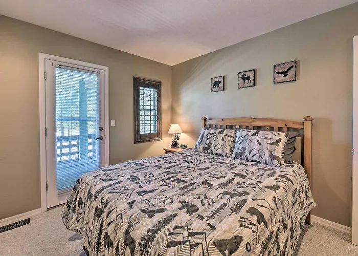 4 Mi To Woodland Lake: 2-story W/ Grill Holiday home Indian Pine